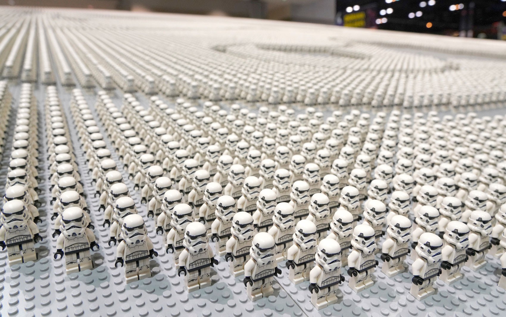 Evento reúne 36.440 bonecos stormtroopers em Chicago