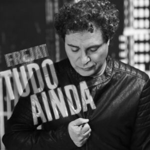 Frejat se distancia do rock em música gravada sem bateria e com base em cordas