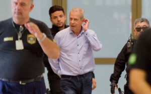 Janot sugere perdão da pena de José Dirceu no mensalão do PT