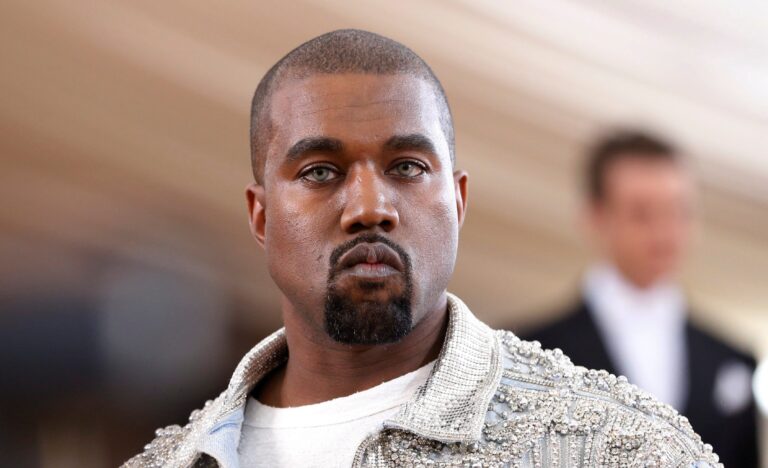 Kanye West cria nova polêmica ao chamar escravidão de ‘opção’