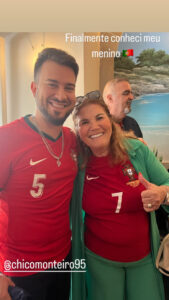 Na Alemanha, Francisco Monteiro posa com Dolores Aveiro