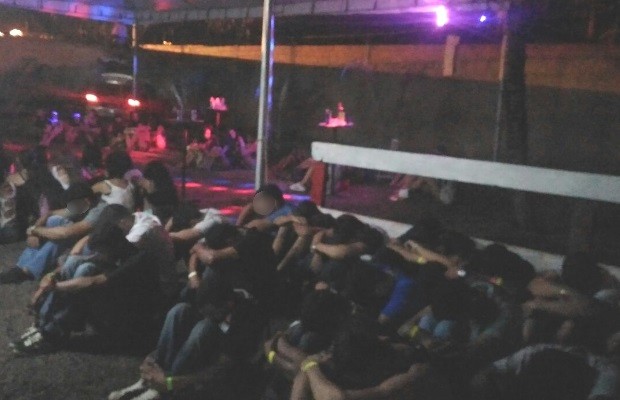 PM prende traficante durante festa de som automotivo regada a drogas