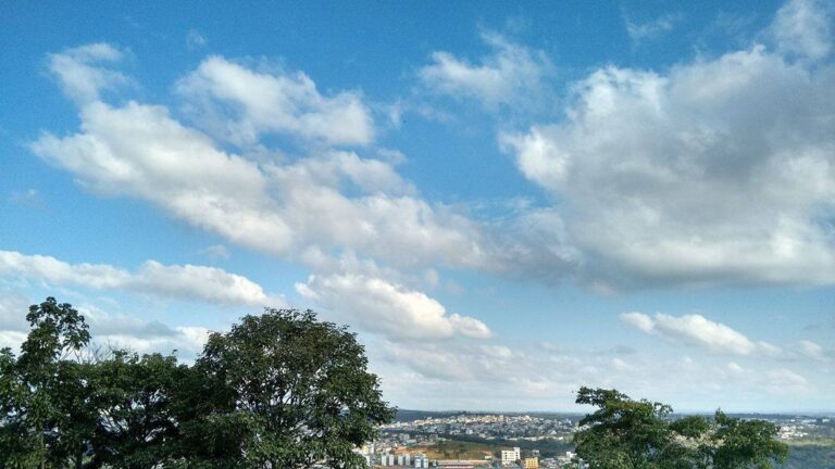 Previsão é de névoa seca e céu nublado durante a semana no Centro-Oeste de MG