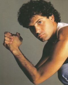 Senhor compositor que faria 60 anos em 4 de abril, Cazuza é poeta ainda vivo e atual