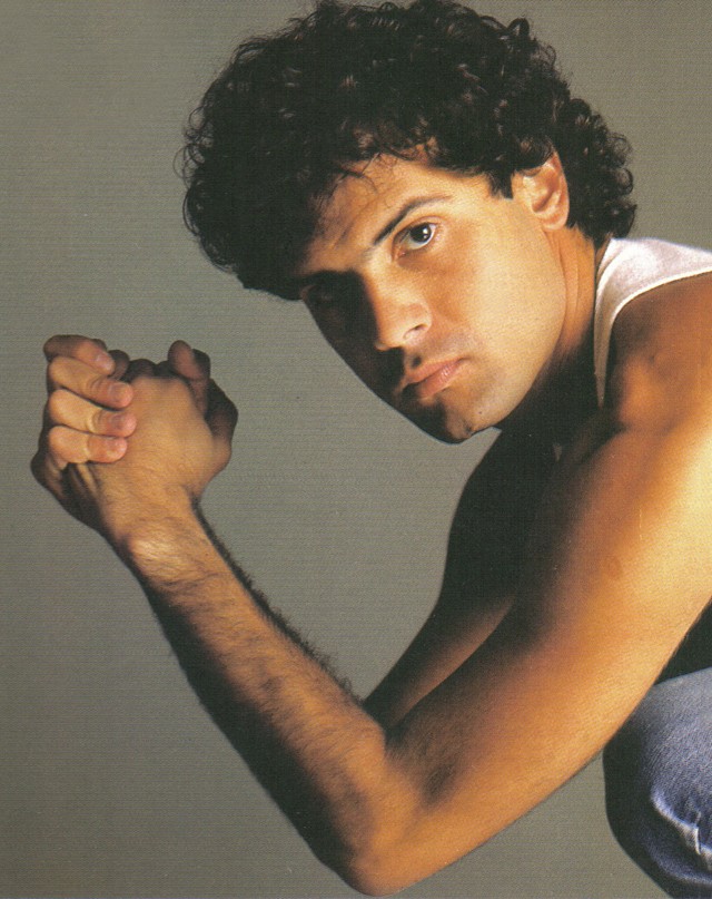 Senhor compositor que faria 60 anos em 4 de abril, Cazuza é poeta ainda vivo e atual