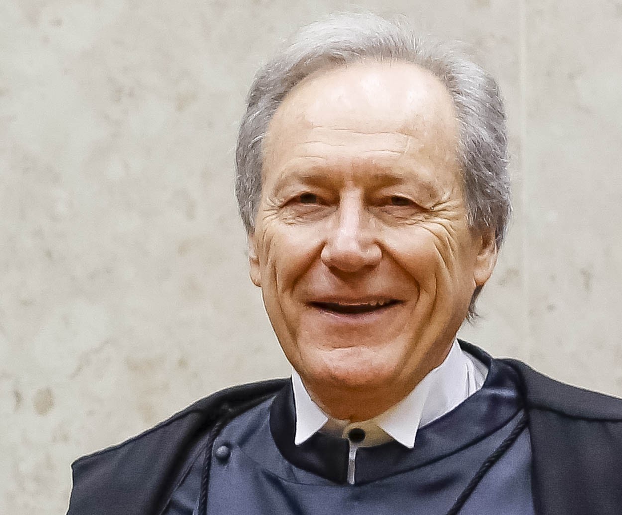 STF deixa para fevereiro decisão sobre indulto a Delúbio, Cunha e Queiroz