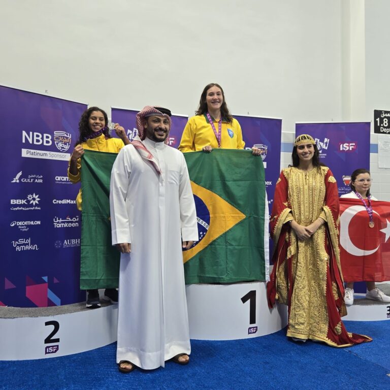 Gabrielly Vitória, de Senador Canedo, Conquista Medalha de Prata no Mundial de Natação Sub-18