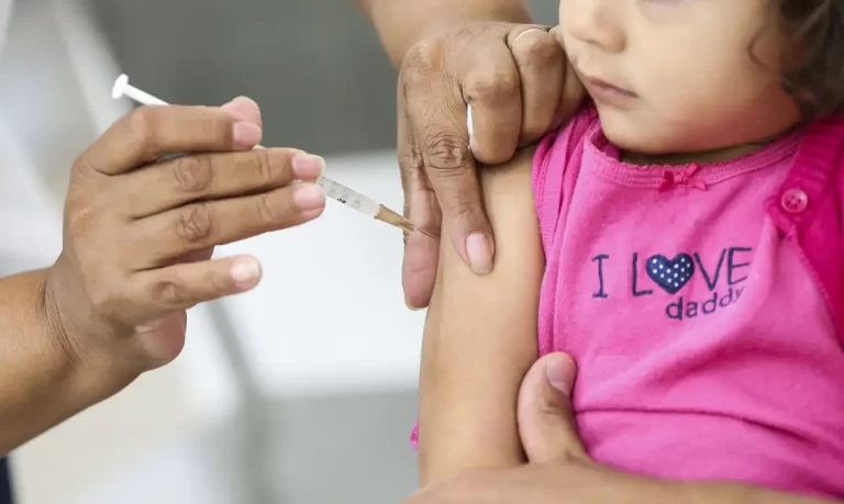 Minas Gerais: Dia D da campanha de multivacinação para crianças e adolescentes será no próximo sábado (23)