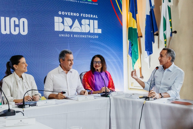 Waldez Góes visita obras do Novo PAC em Pernambuco e reforça compromisso com inclusão social