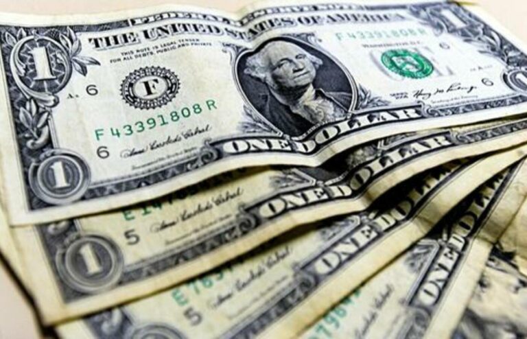 Dólar encerra sessão em queda de 0,58%, cotado a R$ 6,04