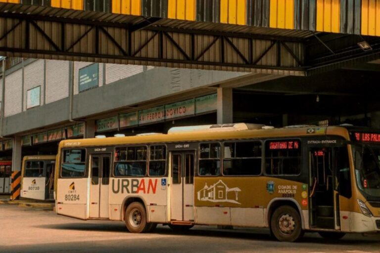 Idoso de 81 anos é preso por importunação sexual dentro de ônibus