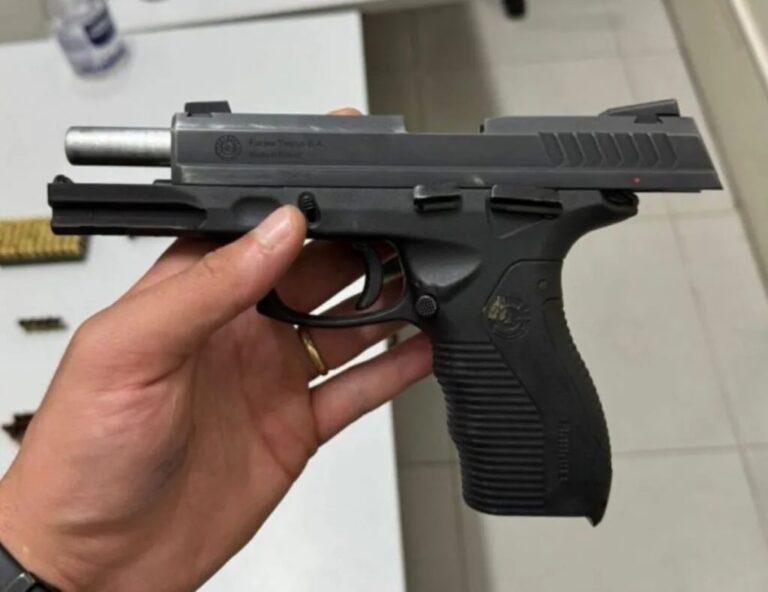 Homem é detido após intimidar esposa com disparos em casa e enviar áudios de tiros em Anápolis