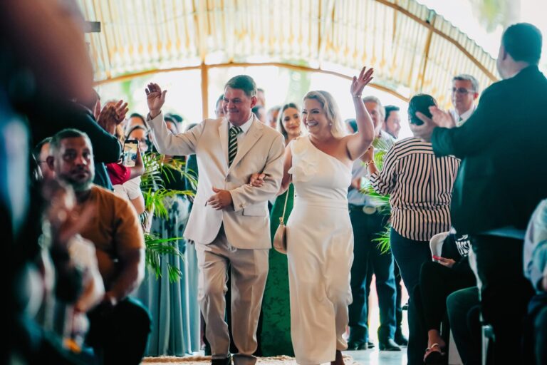 Estilo e Compromisso: A Posse dos Vereadores e o Brilho das Esposas!