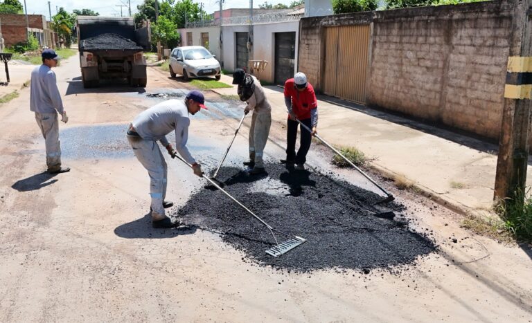 Prefeitura de Senador  Canedo  intensifica operação  tapa-buraco