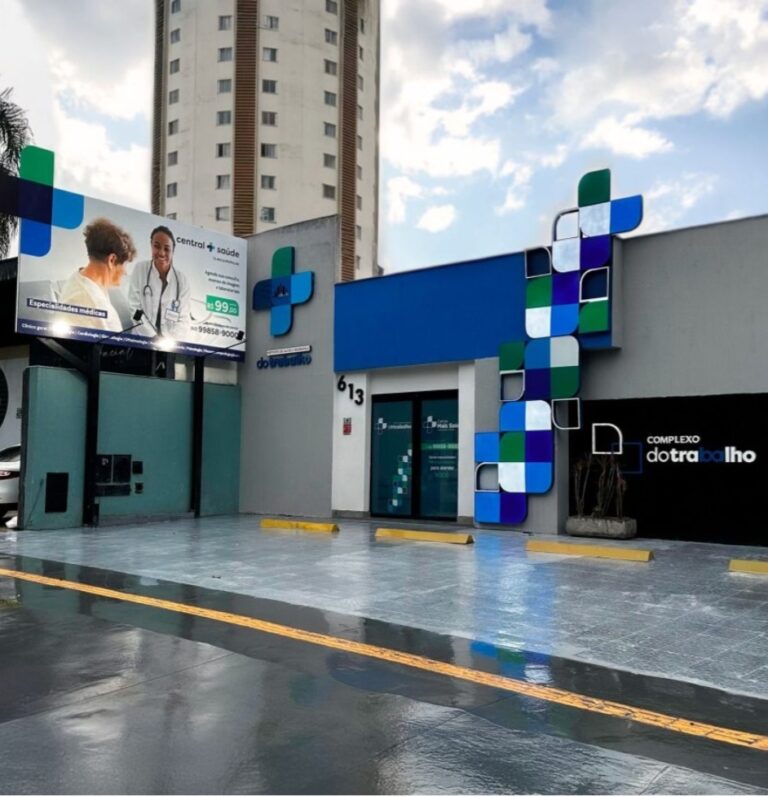 Goiânia inaugura clínica popular na  praça  Cívica