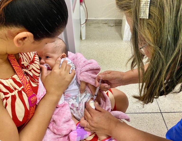 Senador  Canedo  se destaca  com exemplo de  vacinação com programa  Imuniza  Goiás