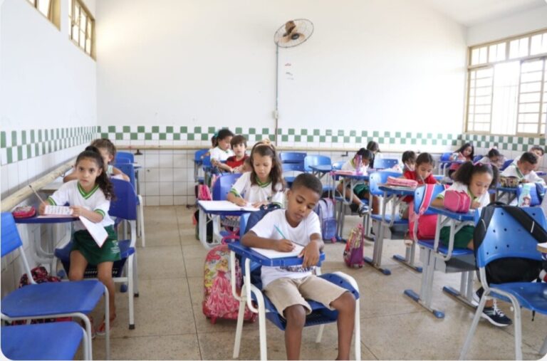 Senador Canedo  retoma aulas com unidades em tempo integral