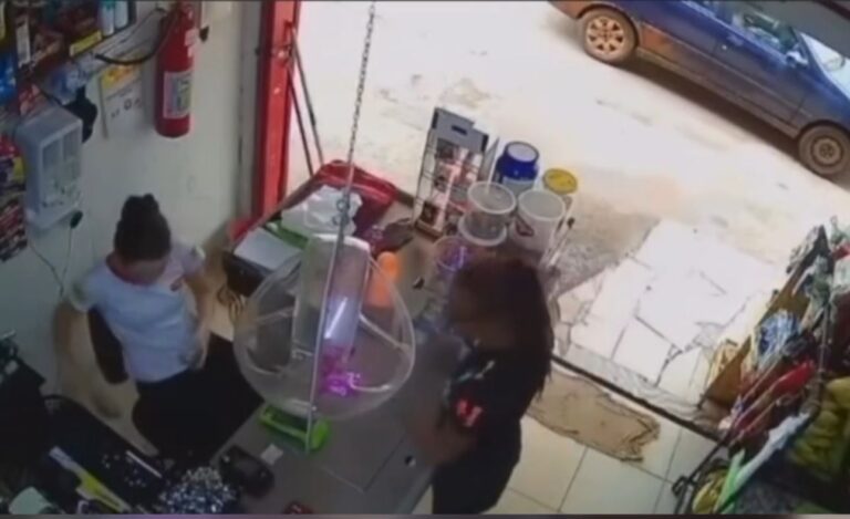 Atendente de caixa impede furto em comércio de Anápolis