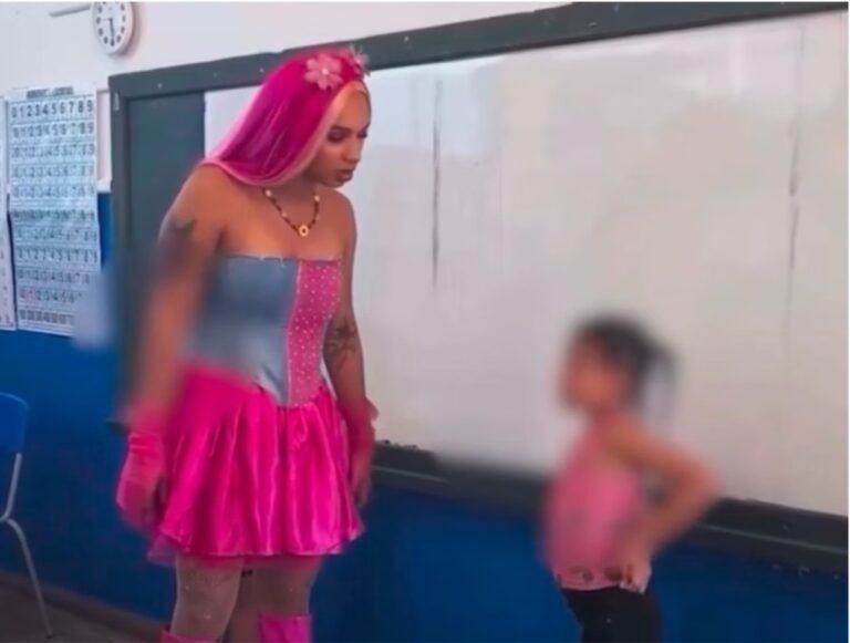 Deputado  quer proibir professores de usarem “roupa  incompatível “