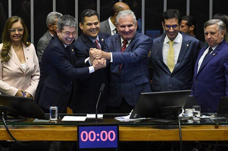 Orçamento de 2025: destaques da proposta aprovada pelo Congresso e principais mudanças feitas pelos parlamentares
