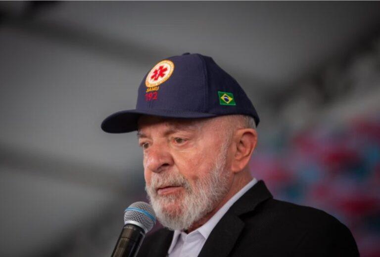 “Alguém está sacaneando as galinhas “,diz Lula sobre preço alto do ovo