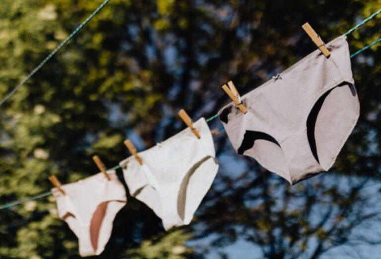 Lavar calcinha no banho traz riscos à saúde?Veja o que dizem especialistas