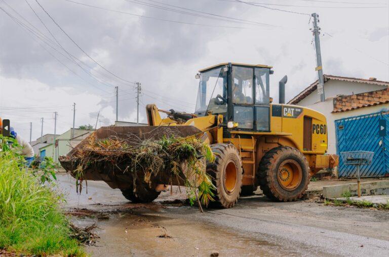 Prefeitura de Senador Canedo realiza  mutirão  de limpeza nos setores Nova Goiânia e Alvorada