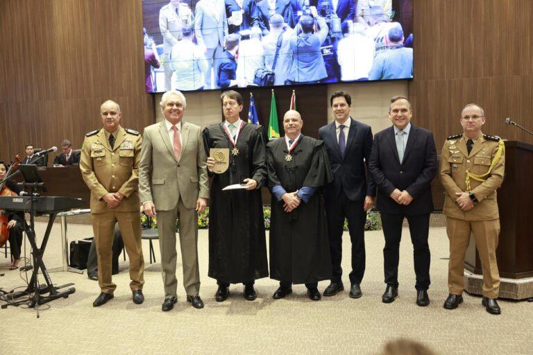 “Nosso tribunal é referência para o judiciário brasileiro “,diz Daniel Vilela  durante posse de novo desembargador