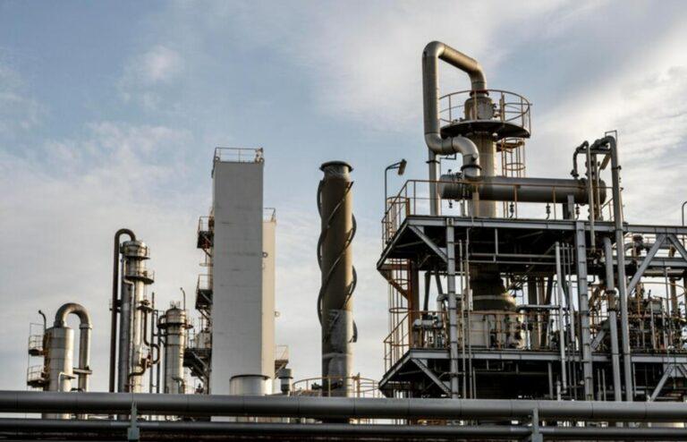 Indústria química: produção, vendas e demanda interna caem no primeiro bimestre de 2025