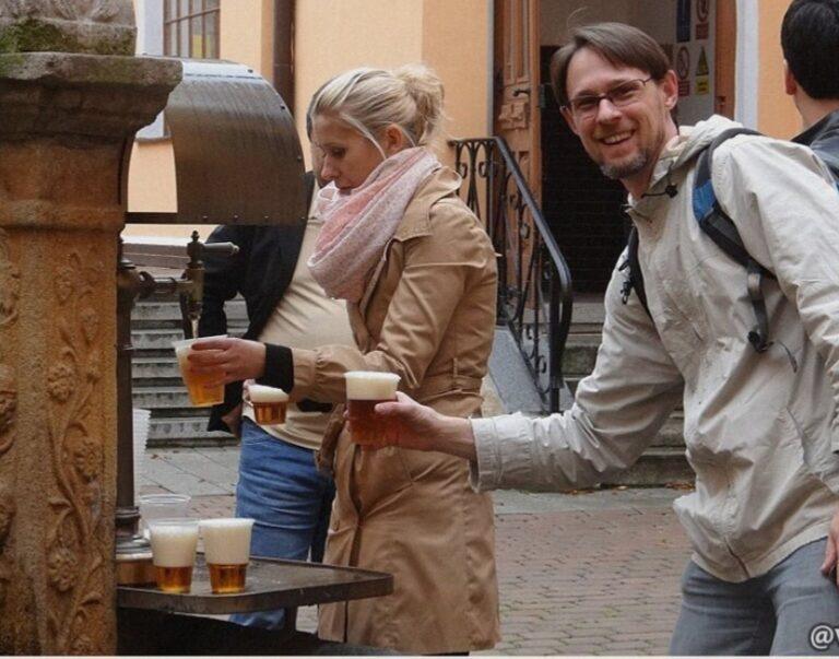 Eslovênia inaugura a primeira  fonte de cerveja na rua do mundo