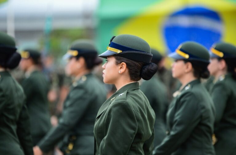 Alistamento militar feminino tem mais de 27 mil interessadas,veja salários e como se alistar