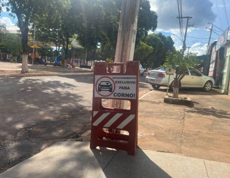 Placa chama atenção ao mandar recado muito diferente para motoristas
