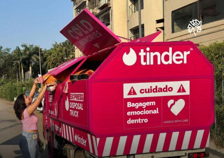 Tinder lança caminhão  de lixo para descartar lembranças de antigos relacionamentos