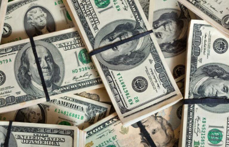 Dólar fecha última sessão em queda de 0,27%, cotado a R$ 5,64