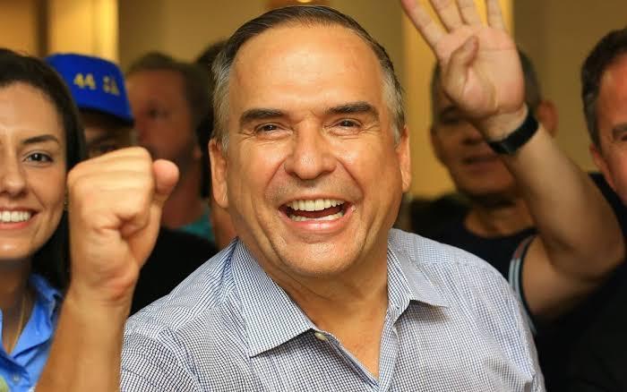 Goiânia desencardida: Mabel remove o lixo e Renova a cidade