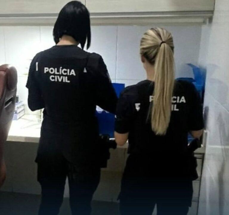 Jovem é presa suspeito de perseguir e ameaçar ex-namorado em Trindade