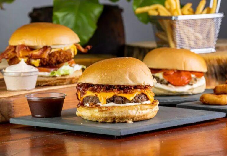 Quer hambúrguer grátis por um ano? Hamburgueria de Goiânia premia os 100 primeiros clientes na próxima quarta (28/05)