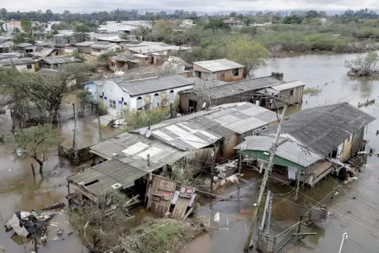 Chuvas no Rio Grande do Sul atingem mais de 100 municípios e deixam três mortos