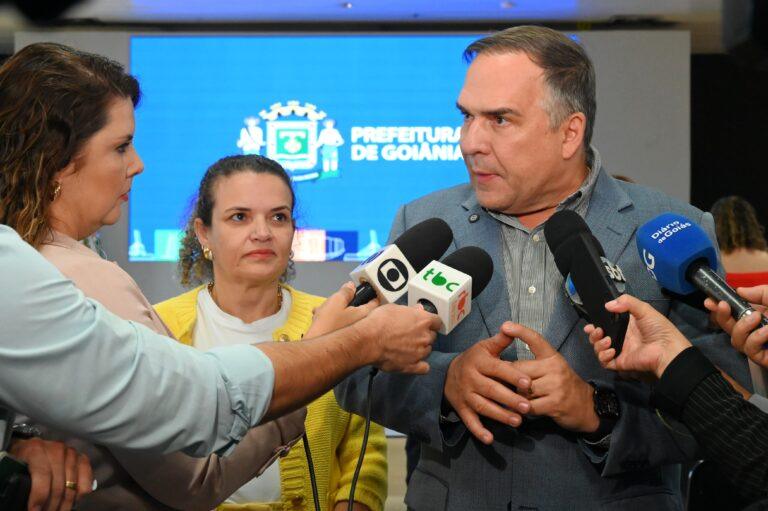 Prefeito Sandro Mabel lança mutirão com 6,2 mil vagas na rede municipal  de Educação