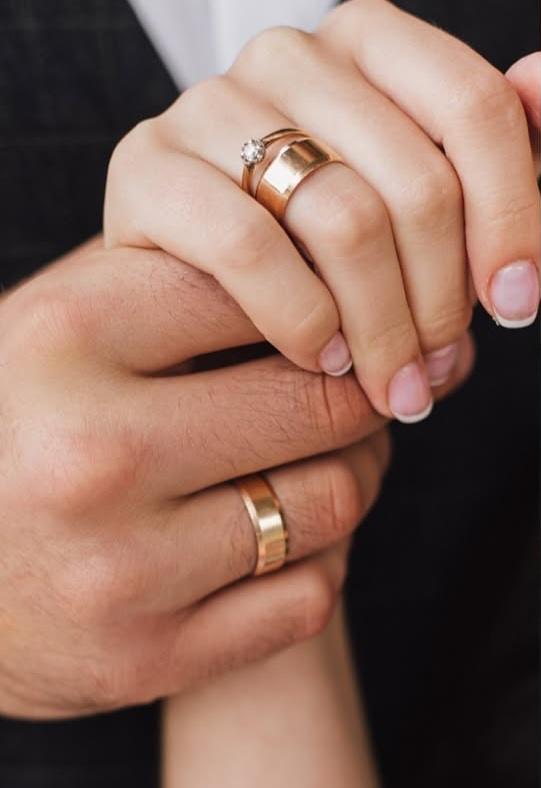 Estudo revela:Casais que compram alianças caras tendem  a se divorciar mais cedo