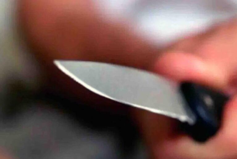 Homem faz comentários homofóbicos e companheira o mata esfaqueado