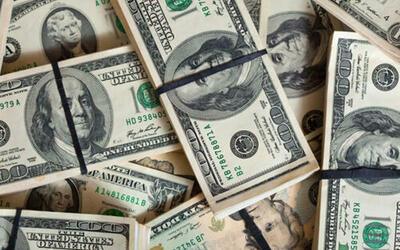 Dólar conclui último pregão em leve alta