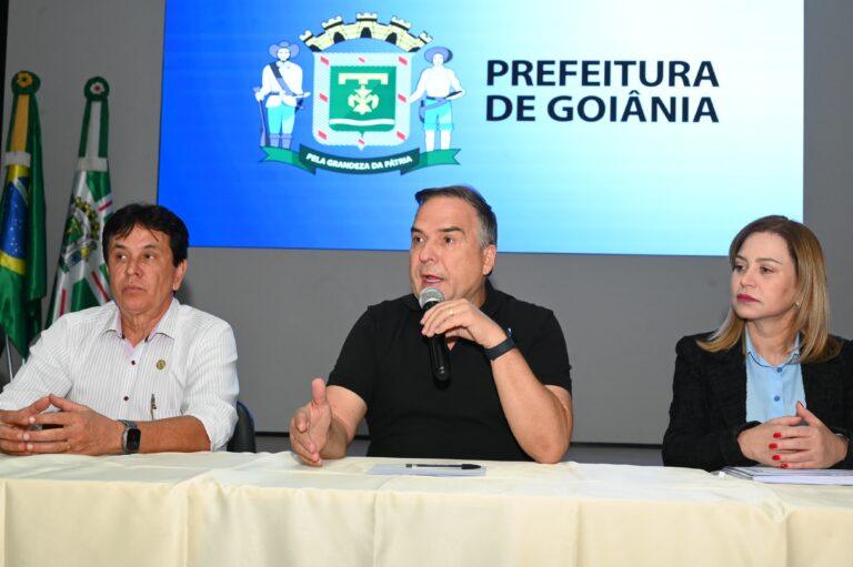 Mabel realiza audiência pública com  moradores da ocupação  Estrela Dalva