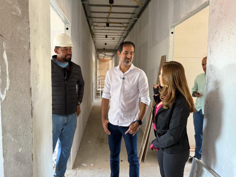 Pellozo vistoria obras da nova sede do Senaprev