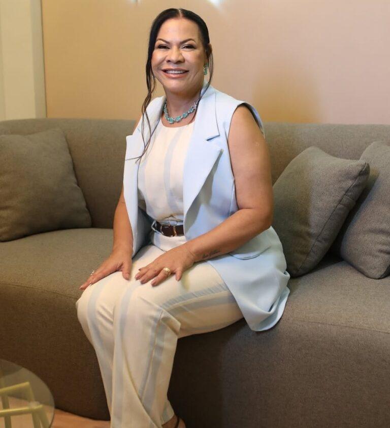 Dona Ruth é acusada de ficar com 50% do seguro das vítimas de acidente que matou Marília Mendonça