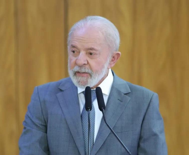 Lula regulamenta decreto que permite resposta ao tarifaço dos EUA