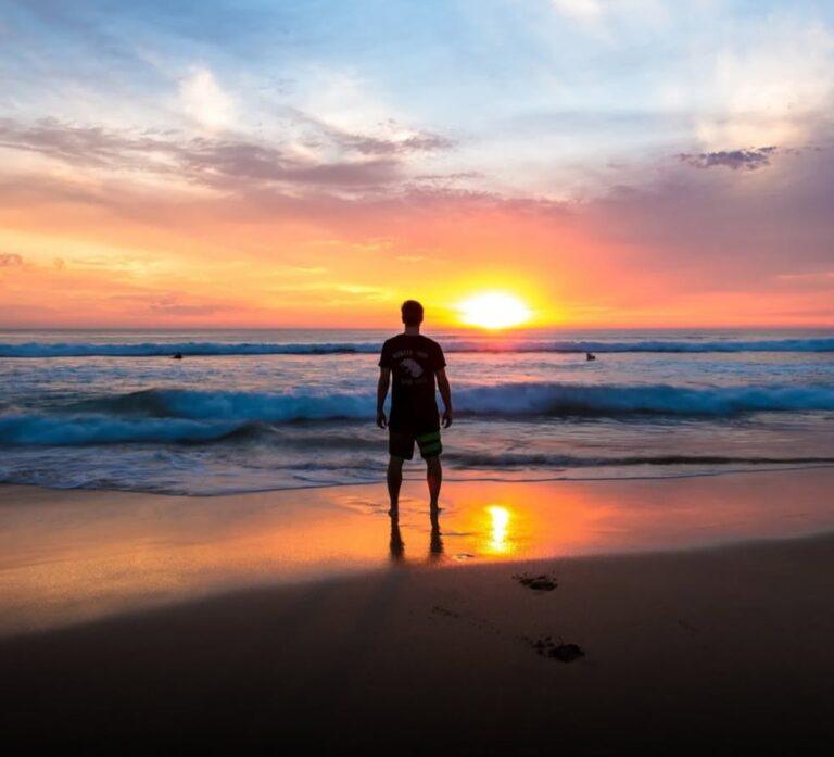Um em cada quatro adultos ficará solteiro por toda vida,aponta  estudo