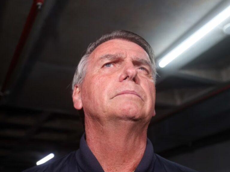 Conteúdo de pen drive apreendido com Bolsonaro é irrelevante, diz PF