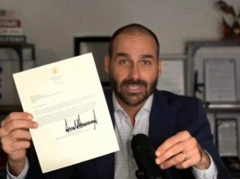 Eduardo mostra carta de Trump a Bolsonaro e manda “último recado”