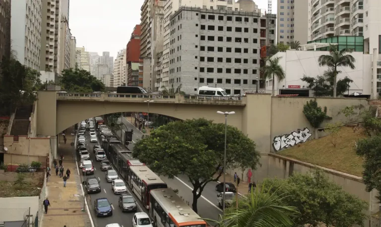 Diretrizes nacionais orientam a transformação digital das cidades brasileiras